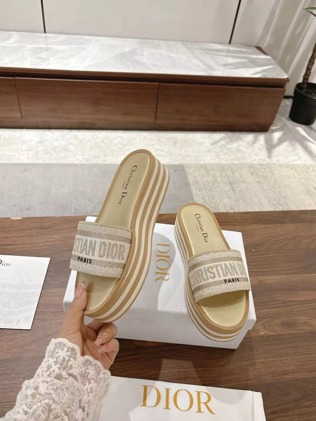 Stylish 7645 Christian Dior Slippers For Women