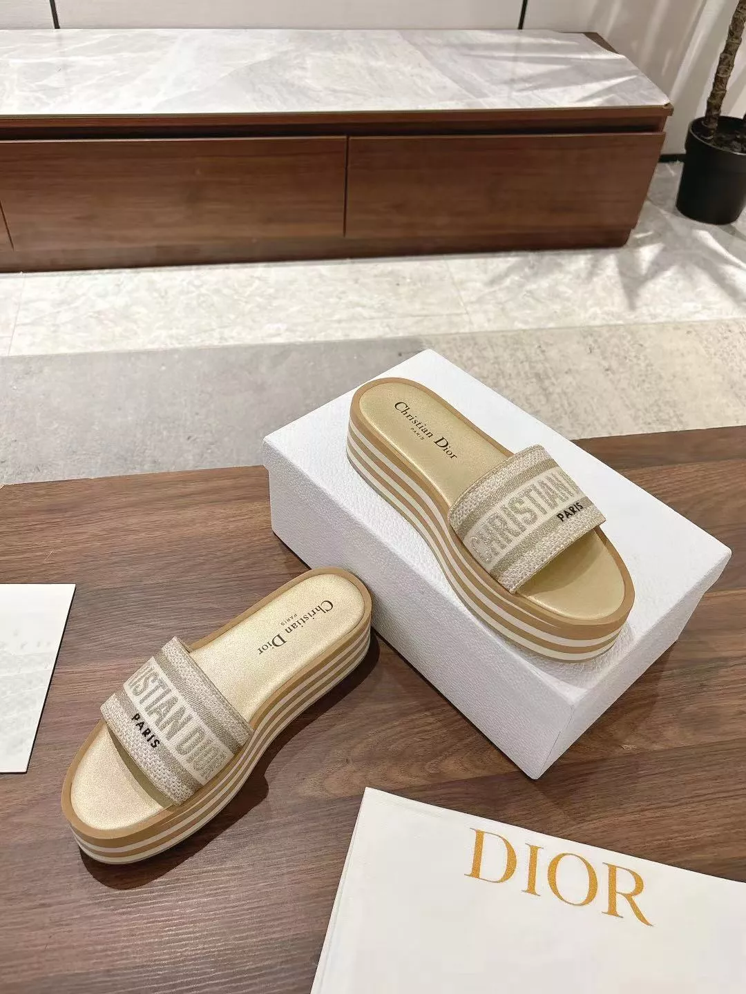 Stylish 7645 Christian Dior Slippers For Women