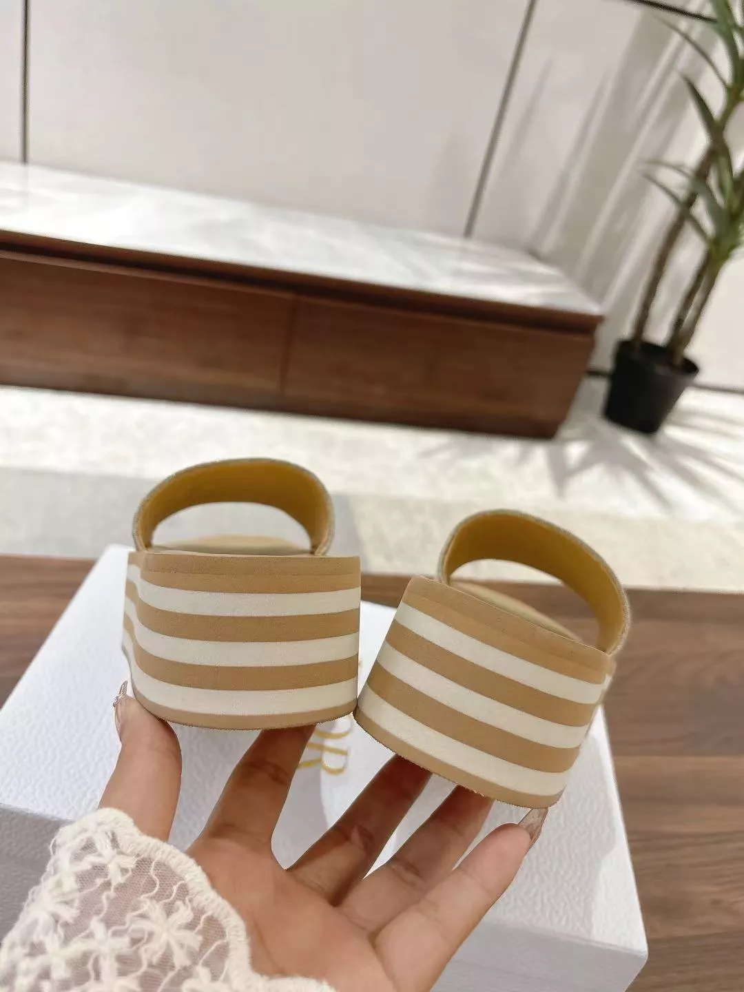 Stylish 7645 Christian Dior Slippers For Women