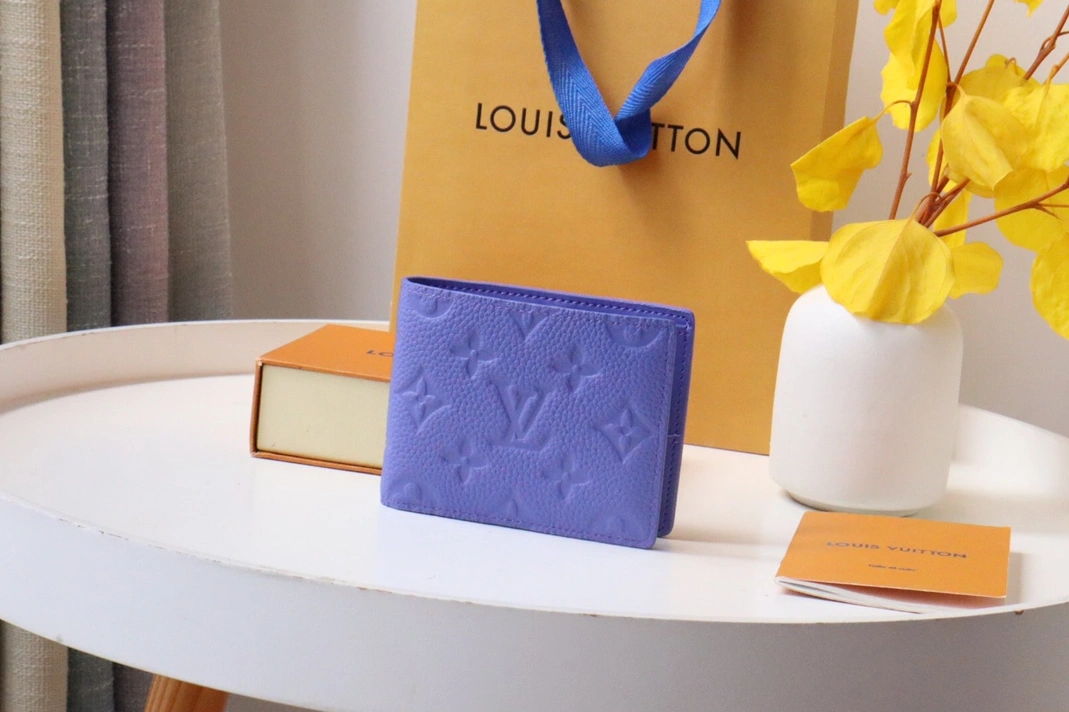 Stylish 7825 Louis Vuitton AAA Quality Wallets For Unisex