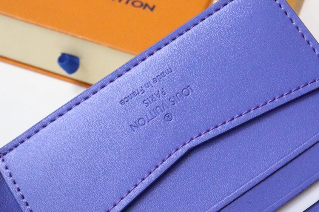 Stylish 7825 Louis Vuitton AAA Quality Wallets For Unisex