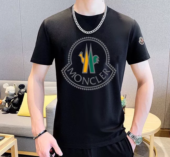Stylish 7880 Moncler Tracksuits Short Sleeved For Men