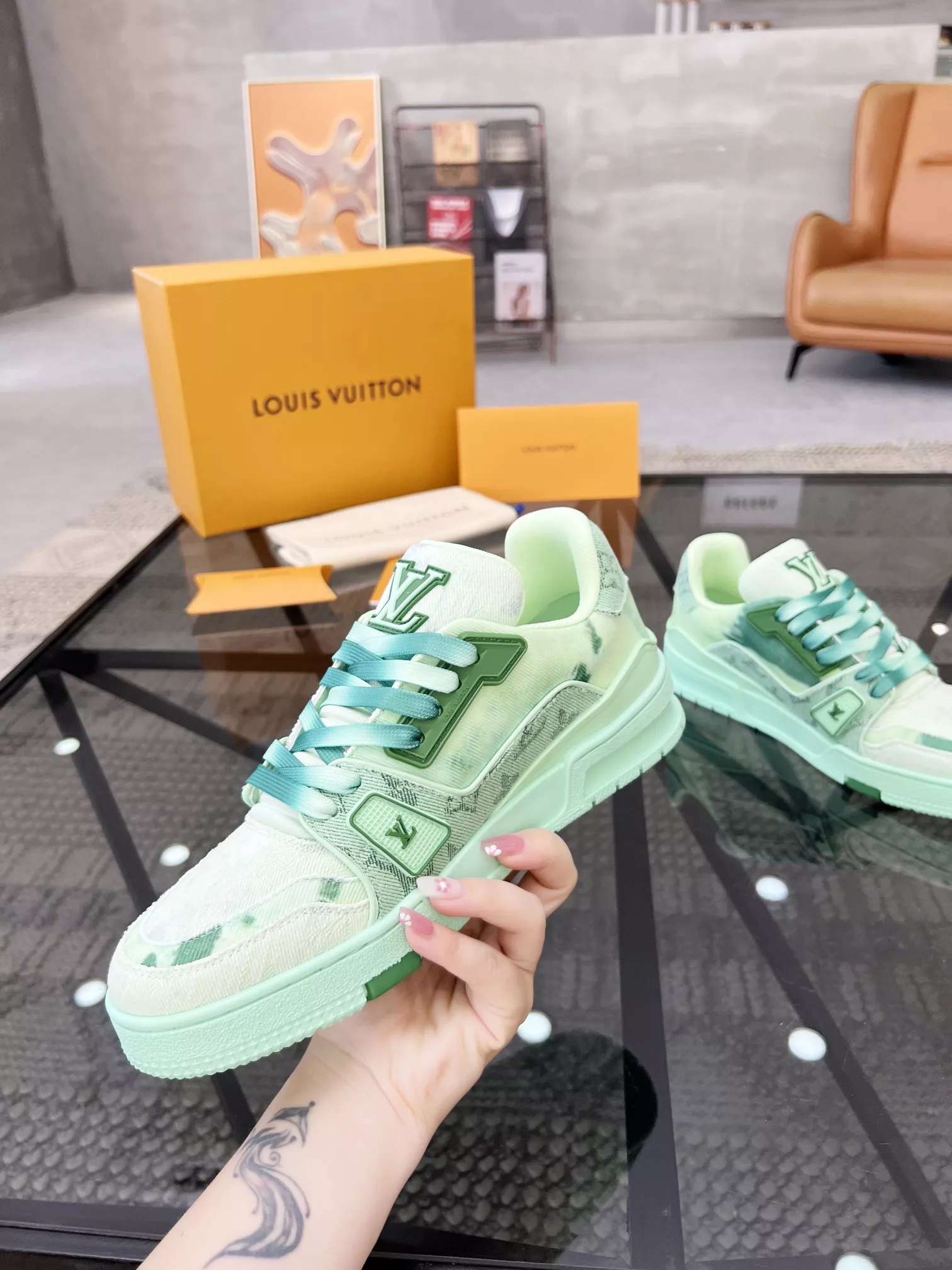 Stylish 7959 Louis Vuitton Casual Shoes For Men
