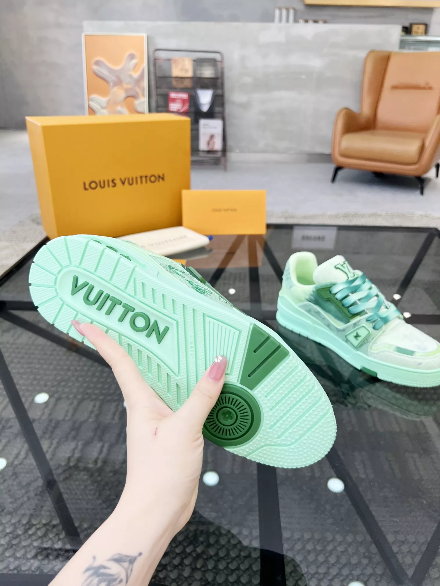 Stylish 7959 Louis Vuitton Casual Shoes For Men