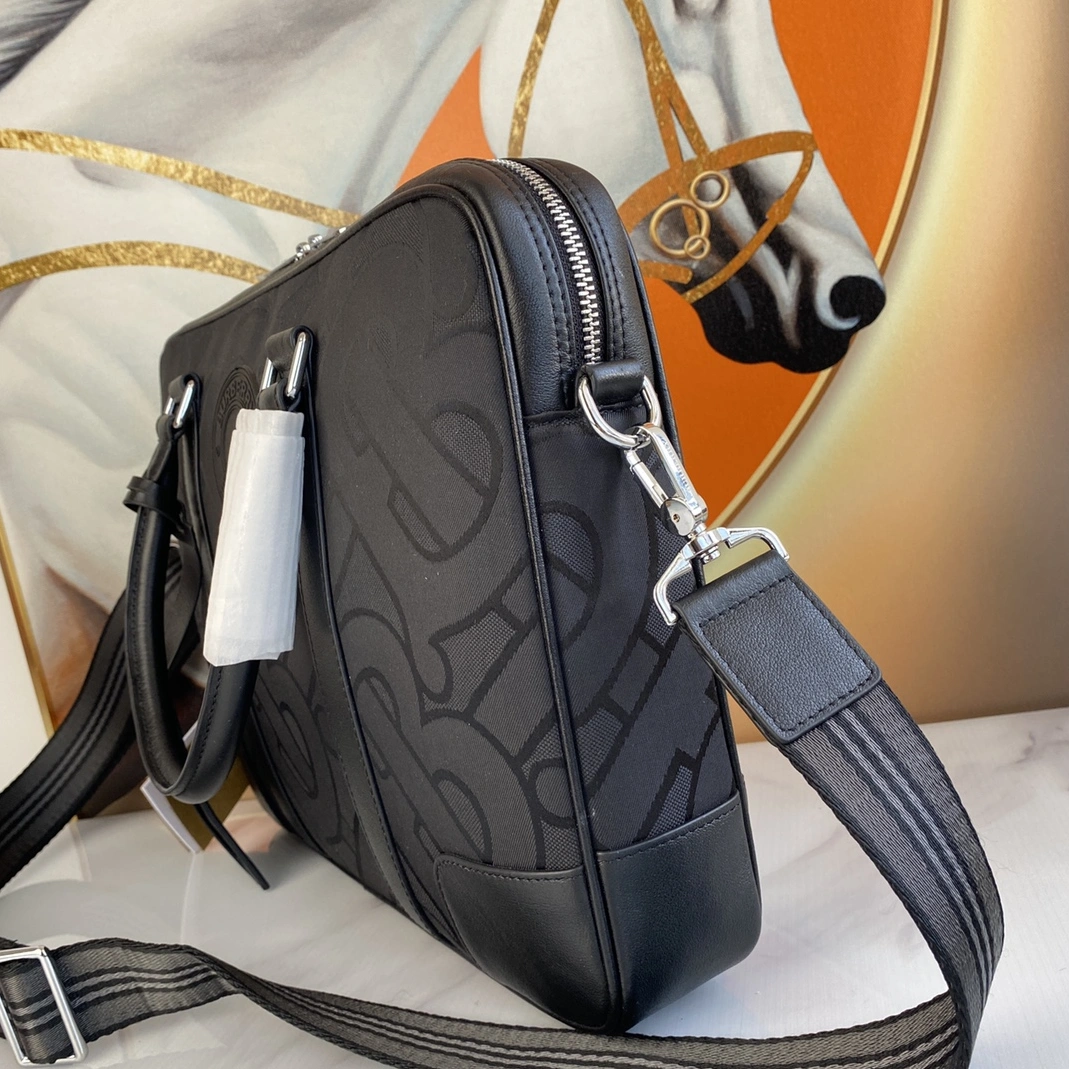 Stylish 8079 Burberry AAA Man Handbags