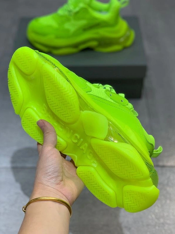 Stylish 8083 Balenciaga Casual Shoes For Women