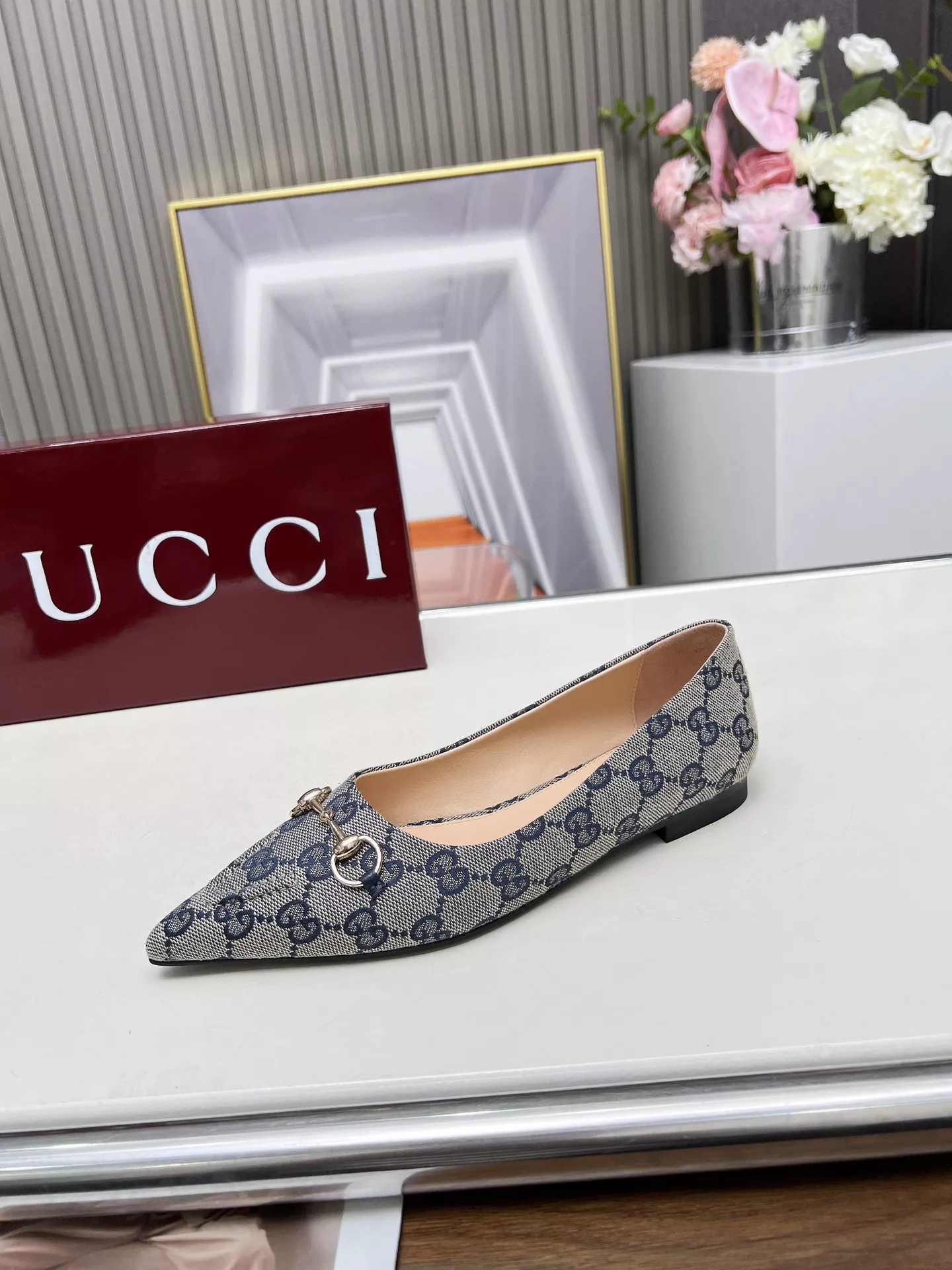Stylish 8336 Gucci Flat Shoes For Women