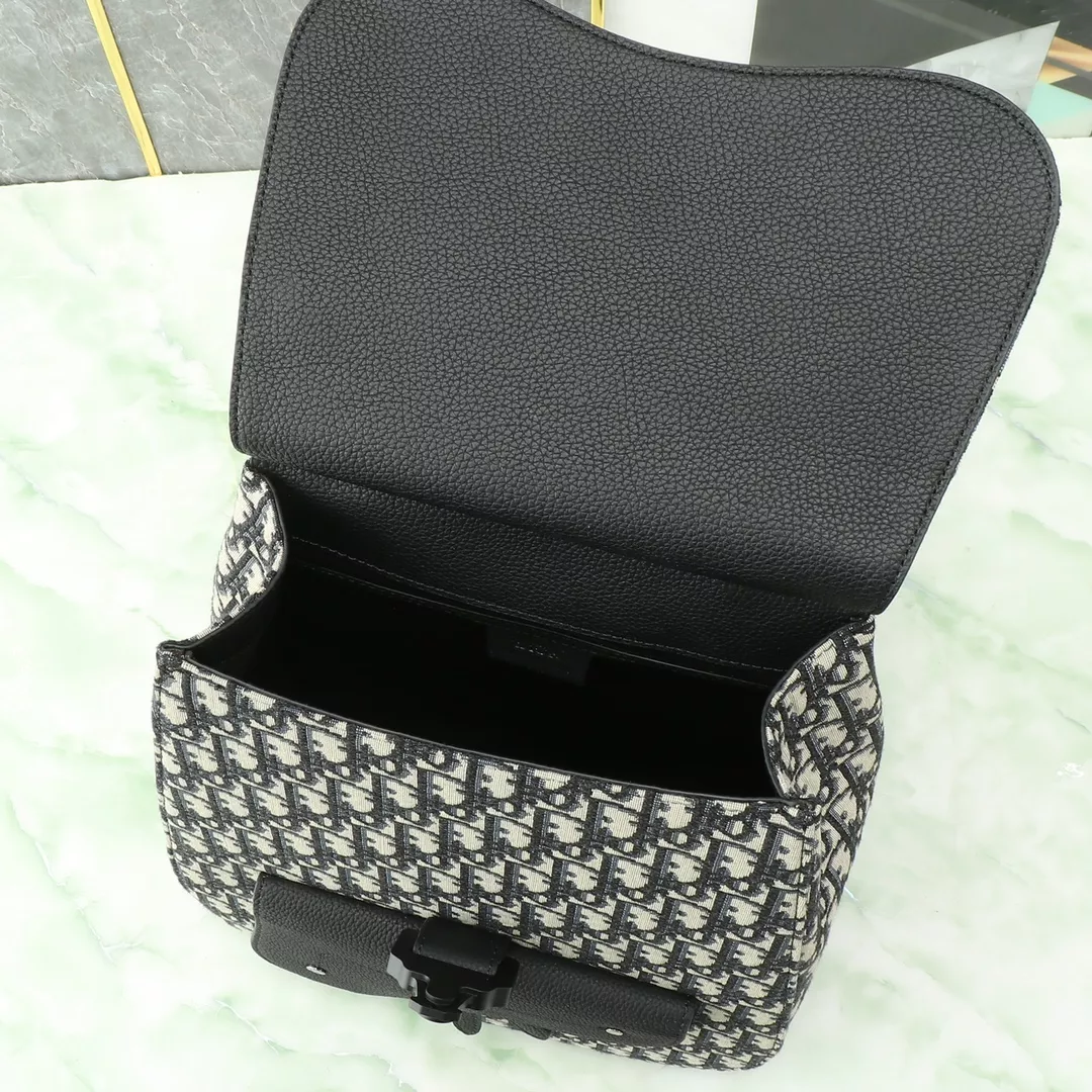 Stylish 8446 Christian Dior AAA Man Backpacks