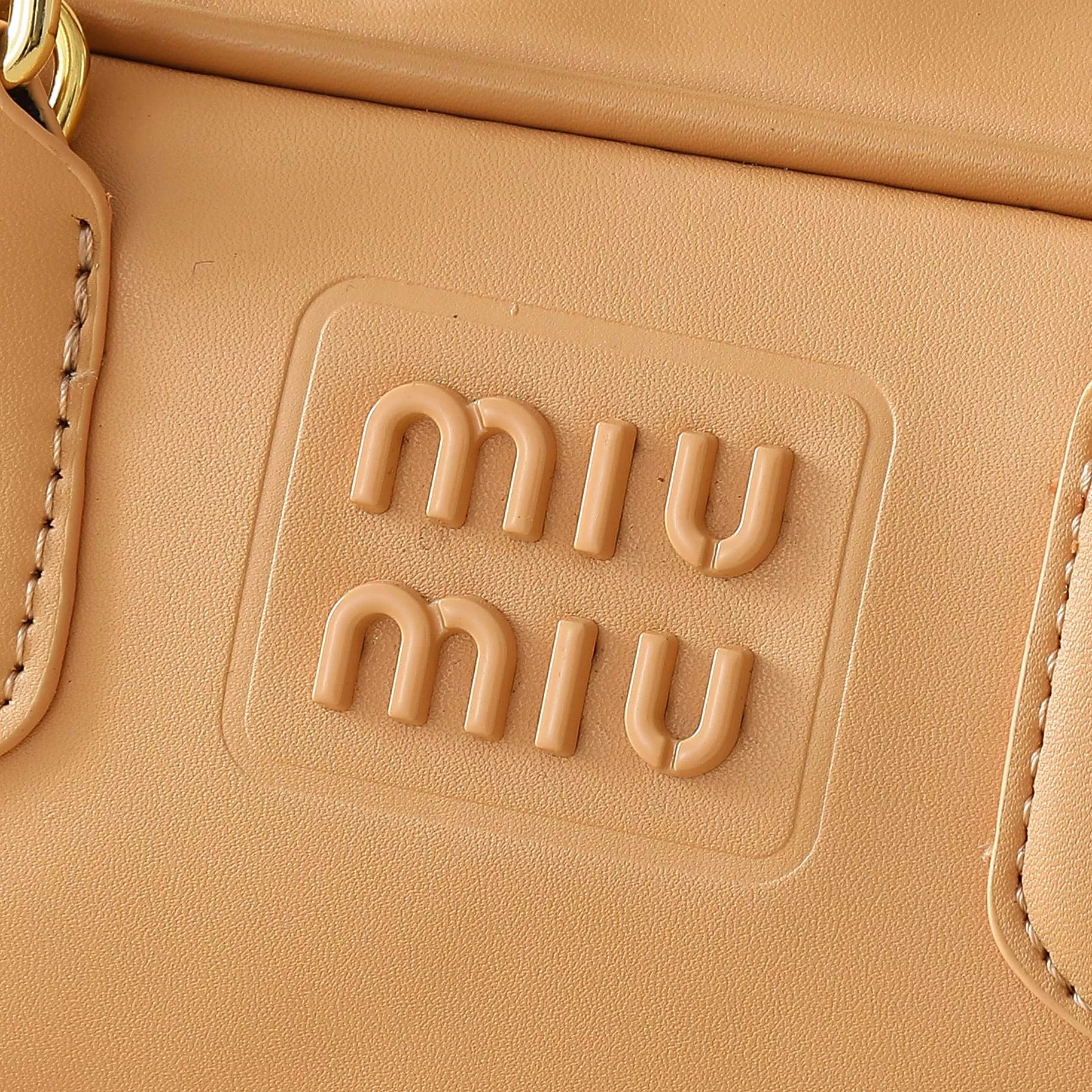 Stylish 8500 MIU MIU AAA Quality Handbags For Women