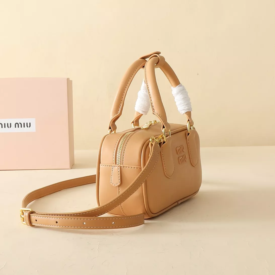 Stylish 8500 MIU MIU AAA Quality Handbags For Women