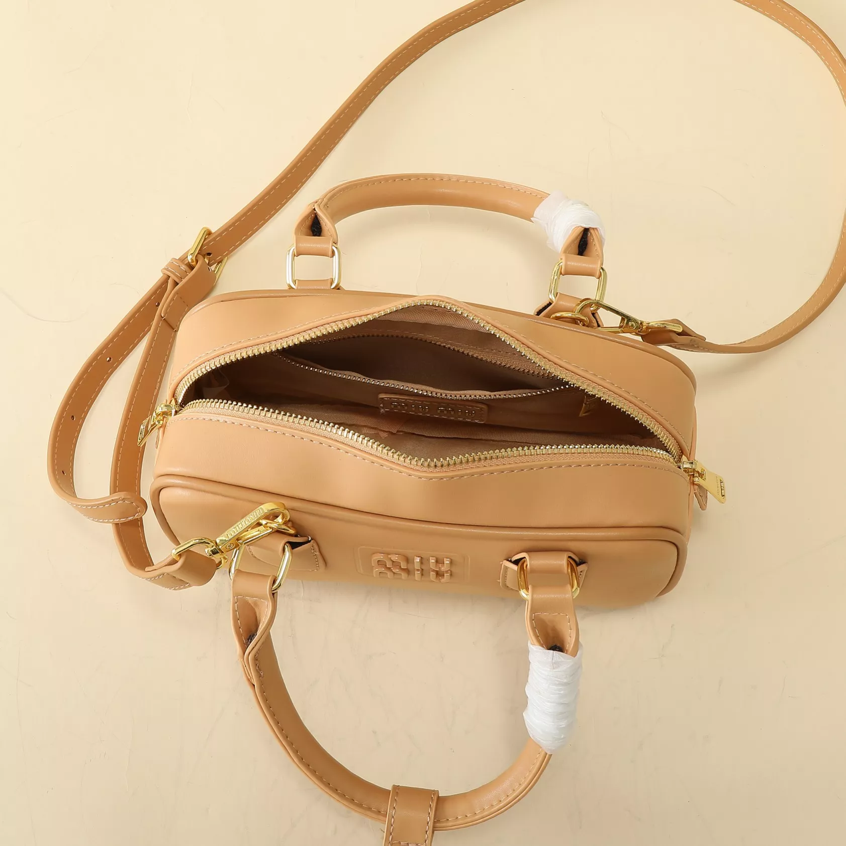 Stylish 8500 MIU MIU AAA Quality Handbags For Women