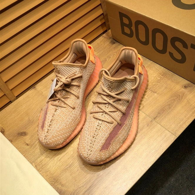 Stylish 8592 Yeezy Casual Shoes For Men