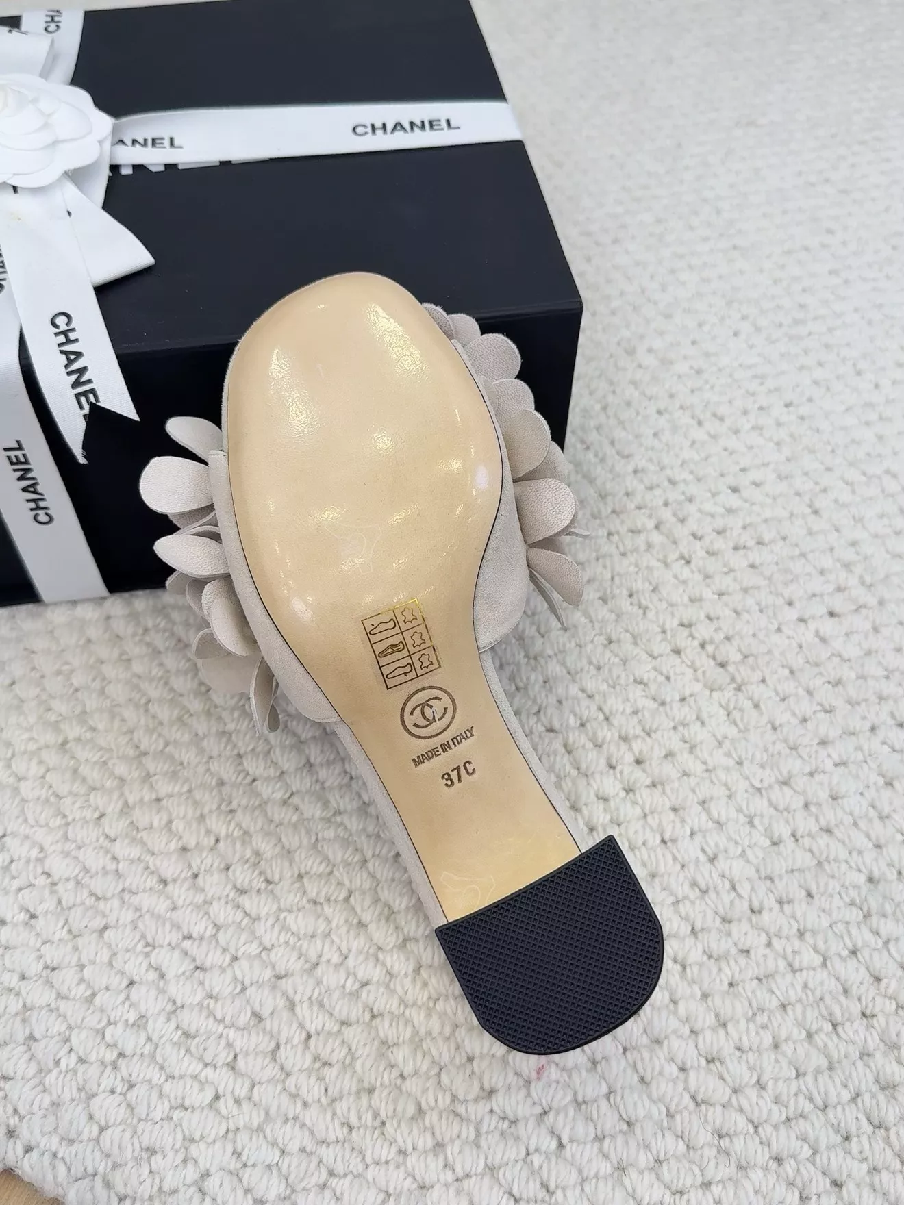 Stylish 8621 Chanel Slippers For Women