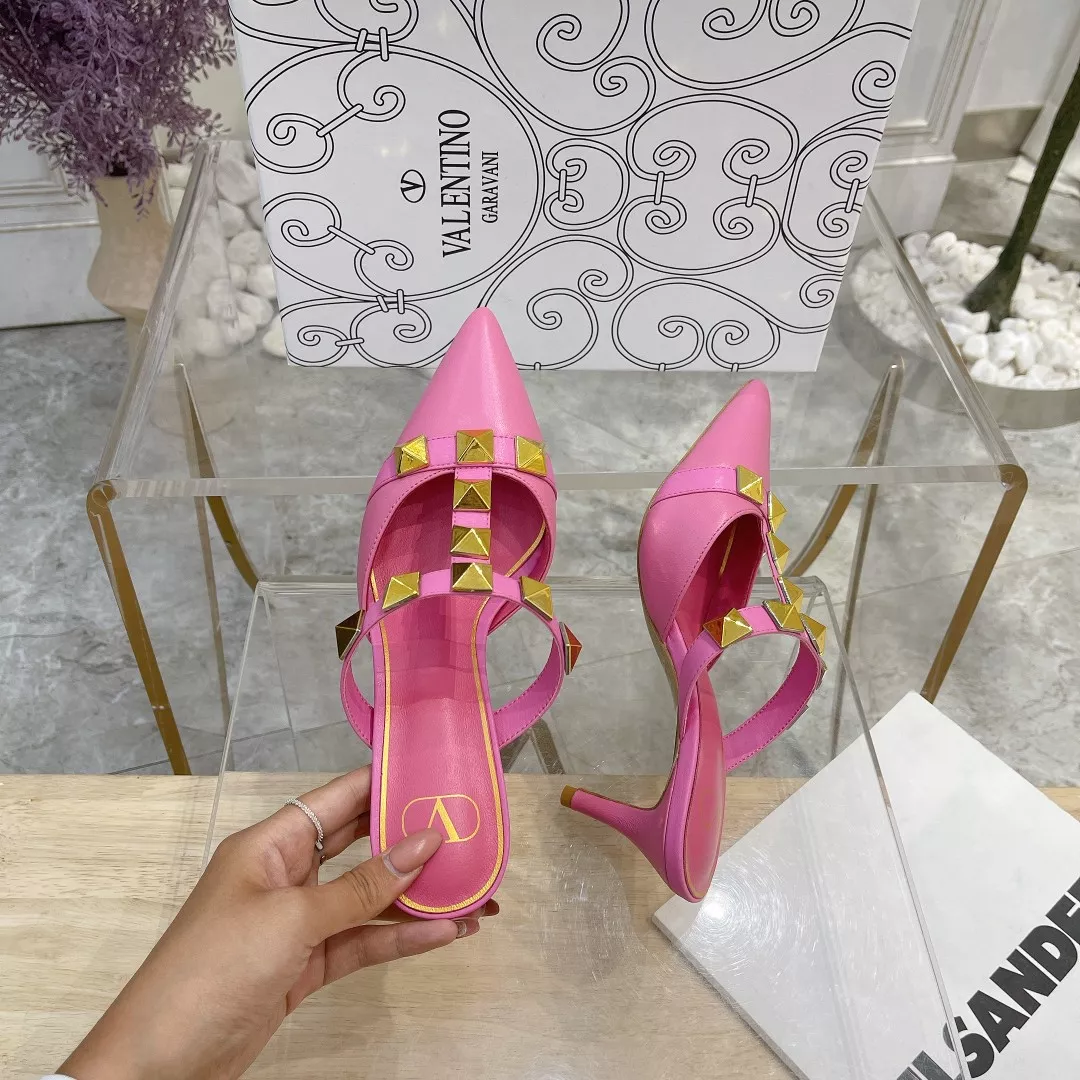 Stylish 8682 Valentino Slippers For Women