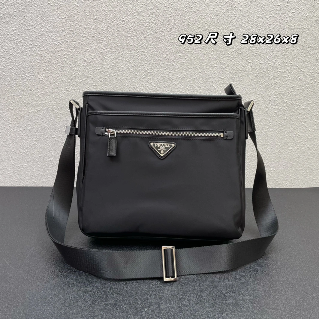 Stylish 8805 Prada AAA Man Messenger Bags