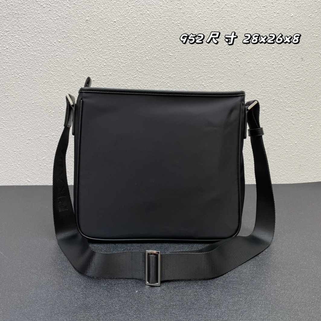 Stylish 8805 Prada AAA Man Messenger Bags