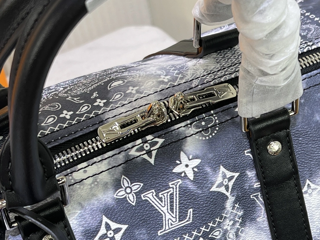 Stylish 8928 Louis Vuitton Travel Bags
