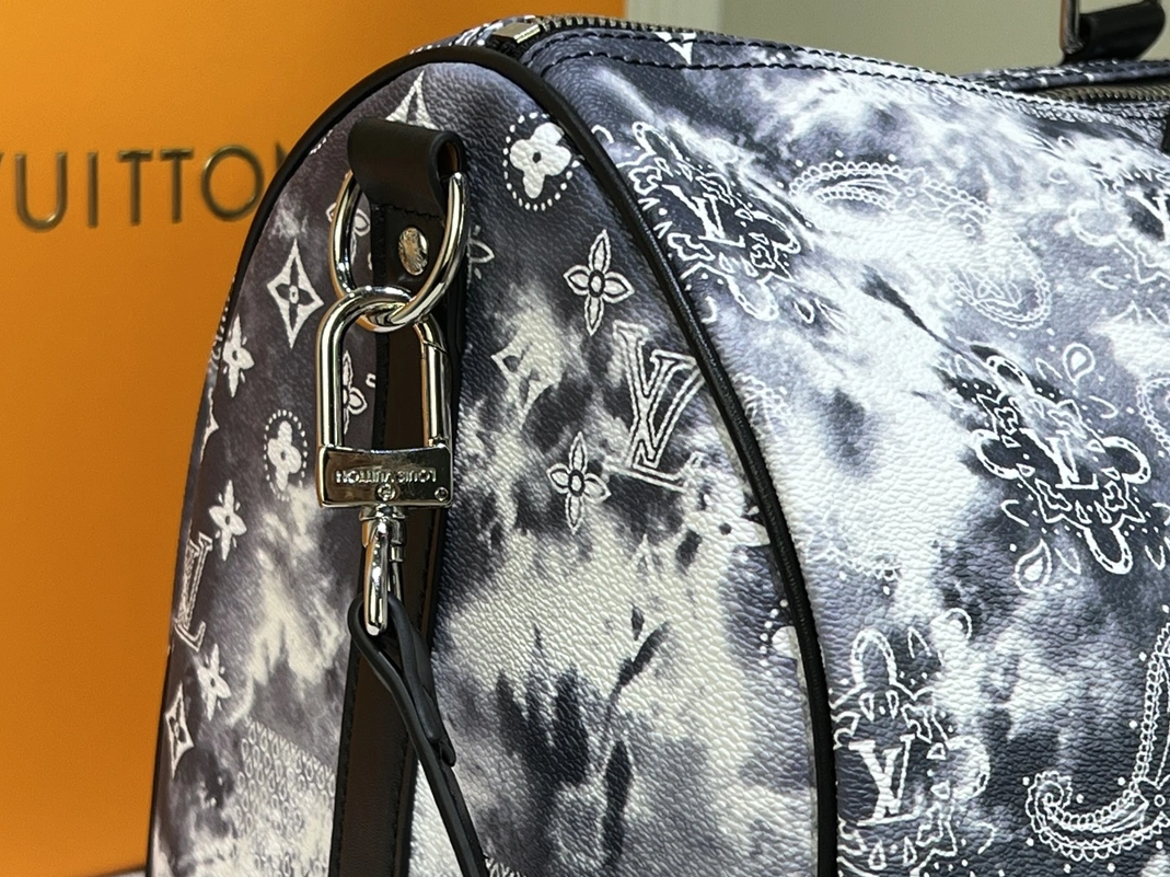 Stylish 8928 Louis Vuitton Travel Bags