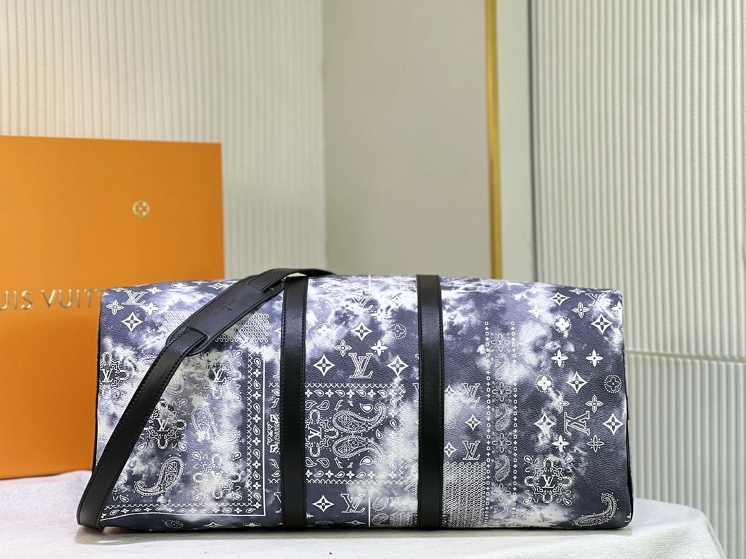 Stylish 8928 Louis Vuitton Travel Bags