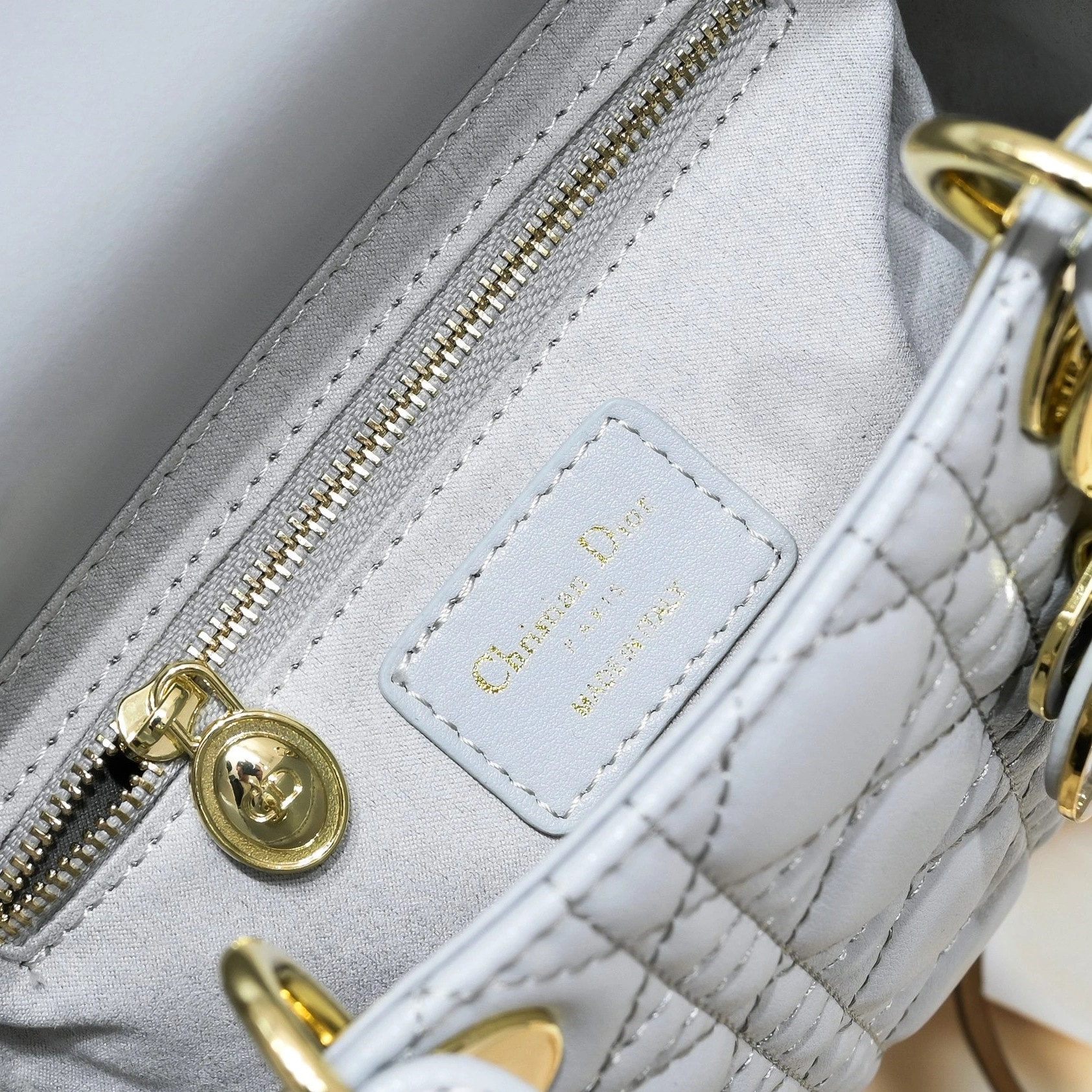 Stylish 8940 Christian Dior AAA Handbags For Women