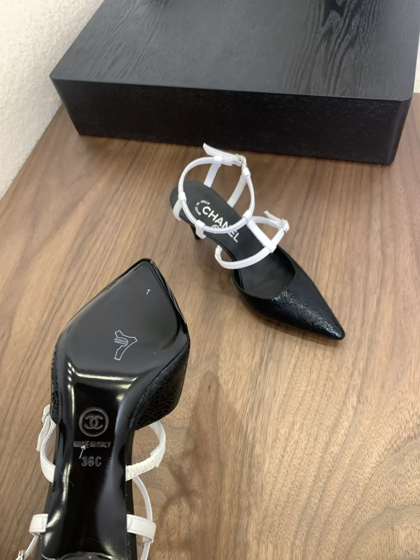 Stylish 8987 Chanel Sandal For Women