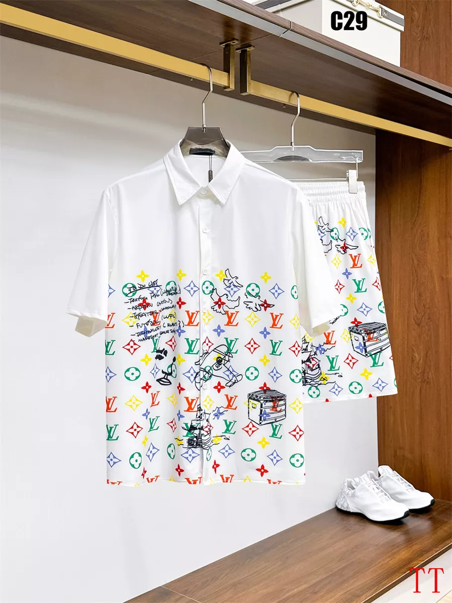 Stylish 900 Louis Vuitton LV Tracksuits Short Sleeved For Men