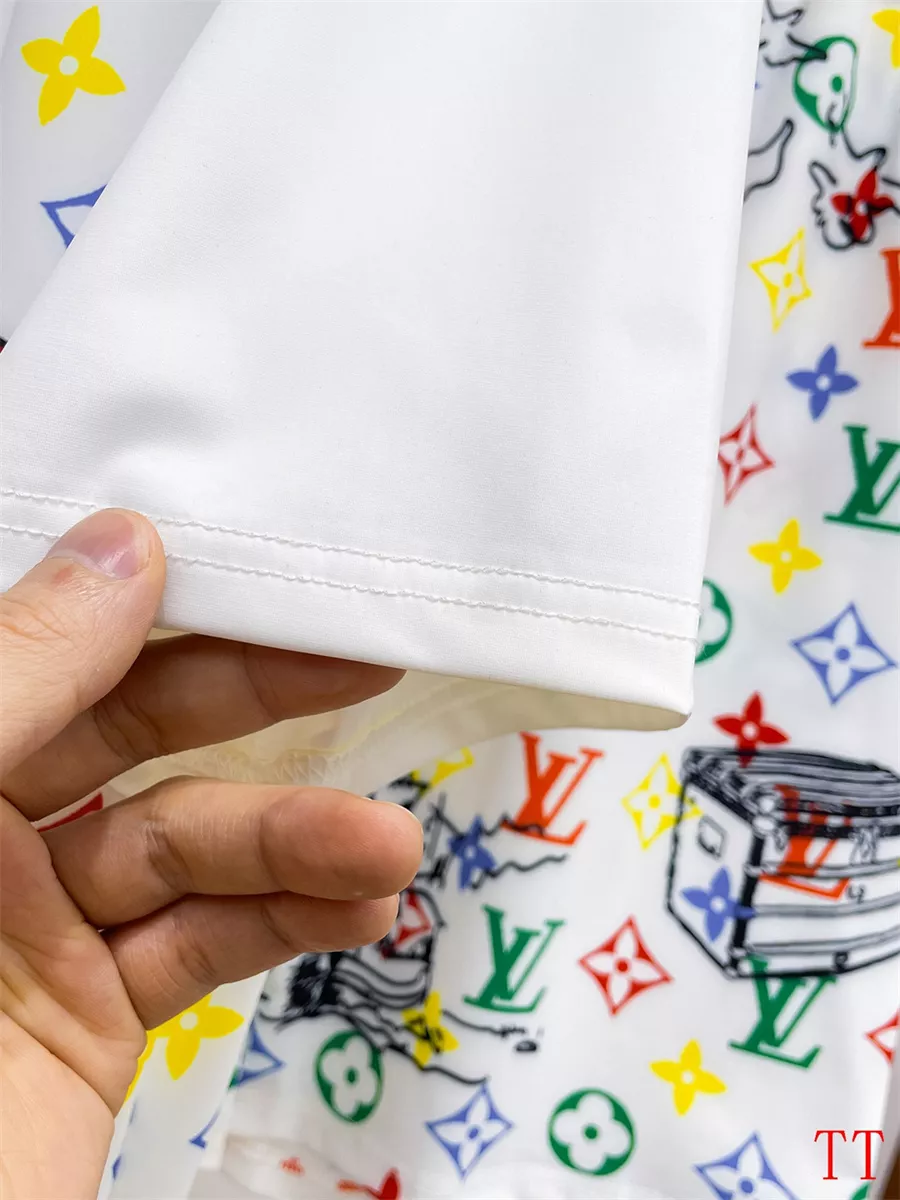 Stylish 900 Louis Vuitton LV Tracksuits Short Sleeved For Men