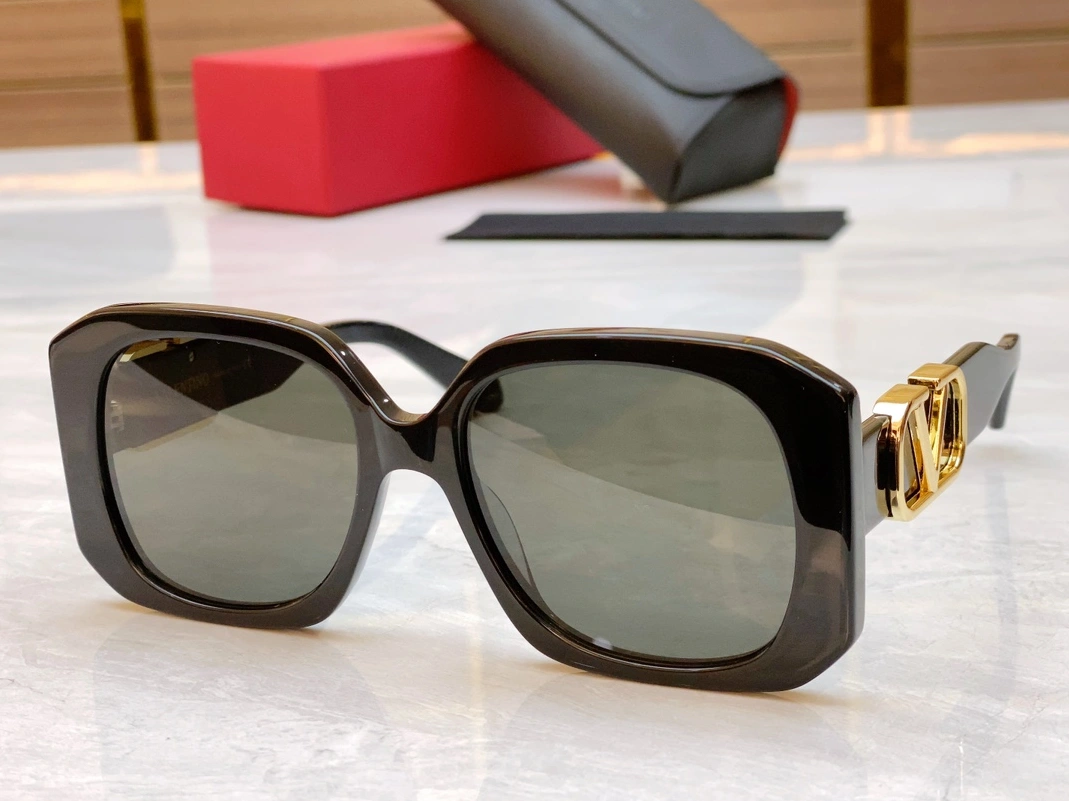 Stylish 9060 Valentino AAA Quality Sunglasses