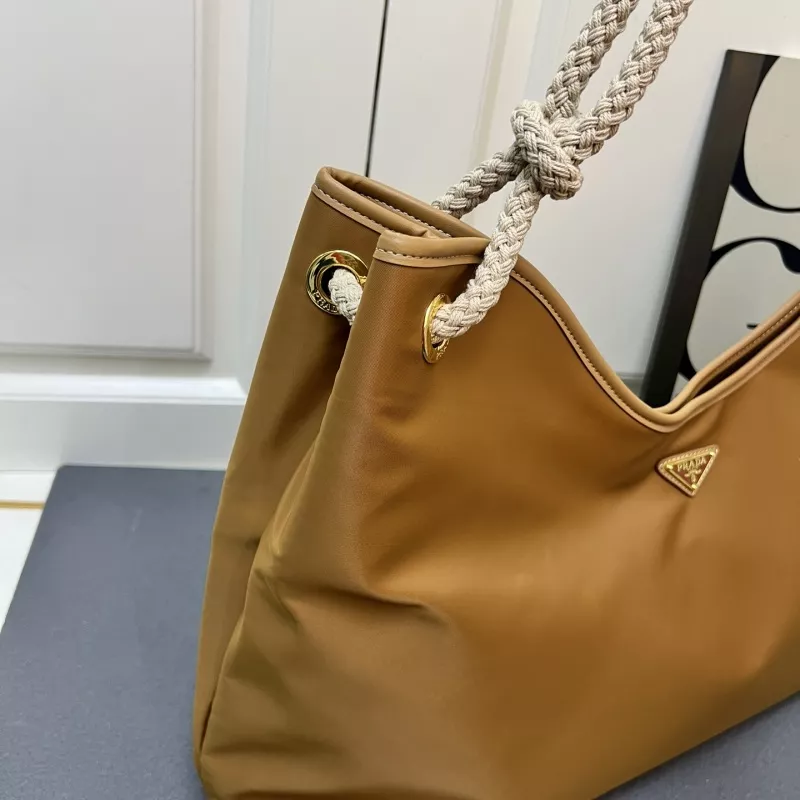 Stylish 9208 Prada AAA Quality Shoulder Bags For Women