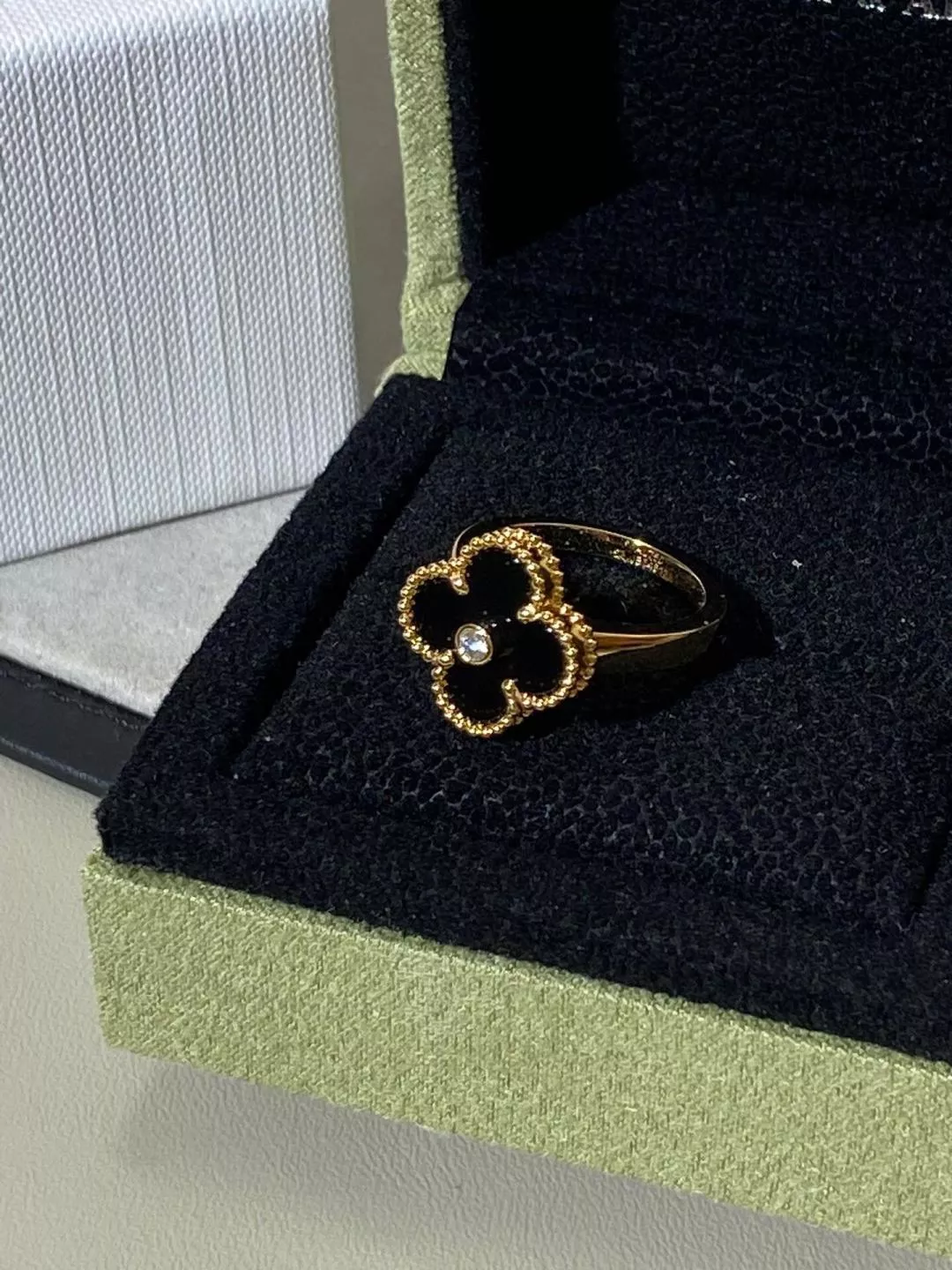 Stylish 9269 Van Cleef & Arpels Rings For Women
