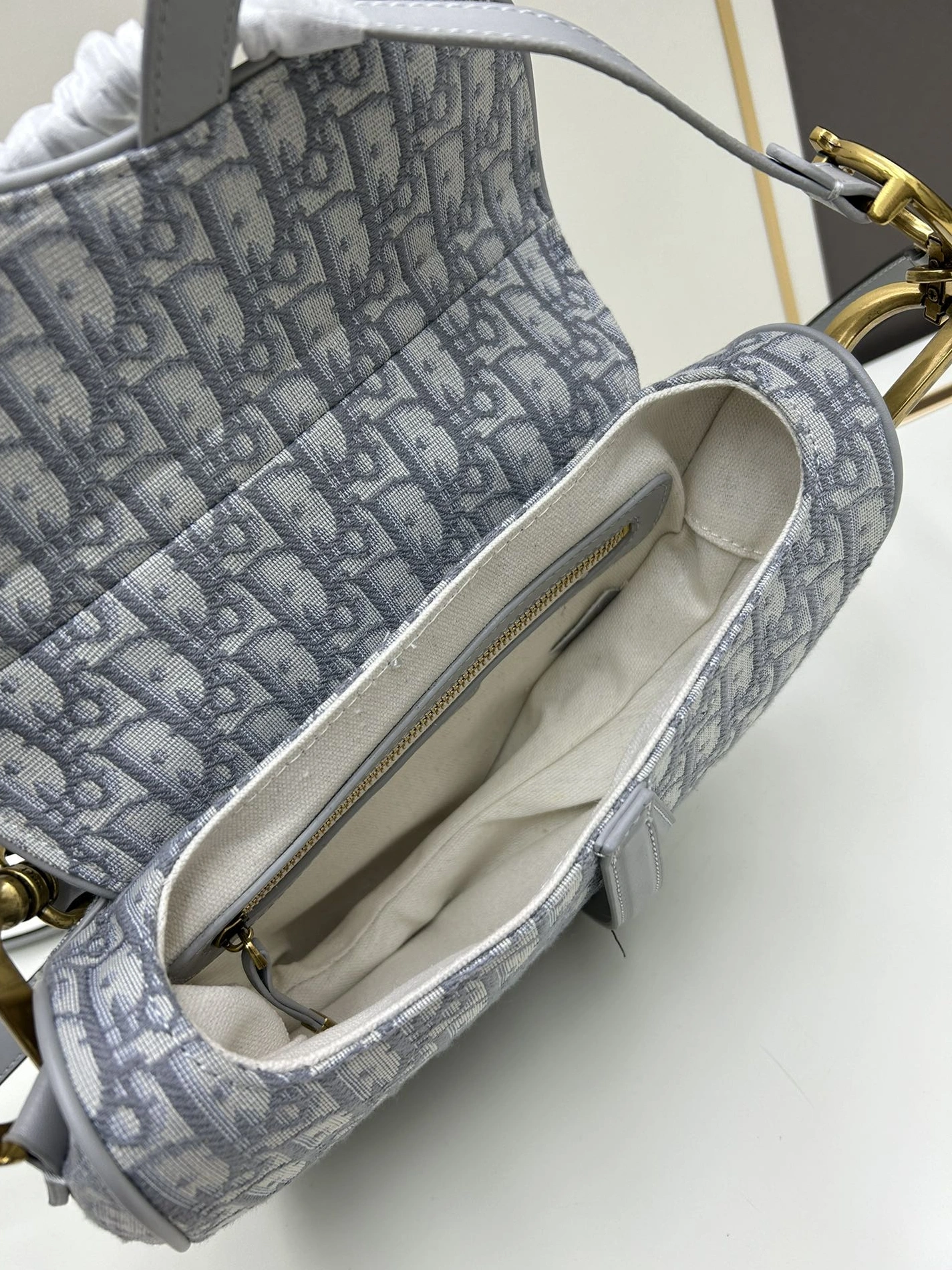 Stylish 9746 Christian Dior AAA Quality Messenger Bags For Women