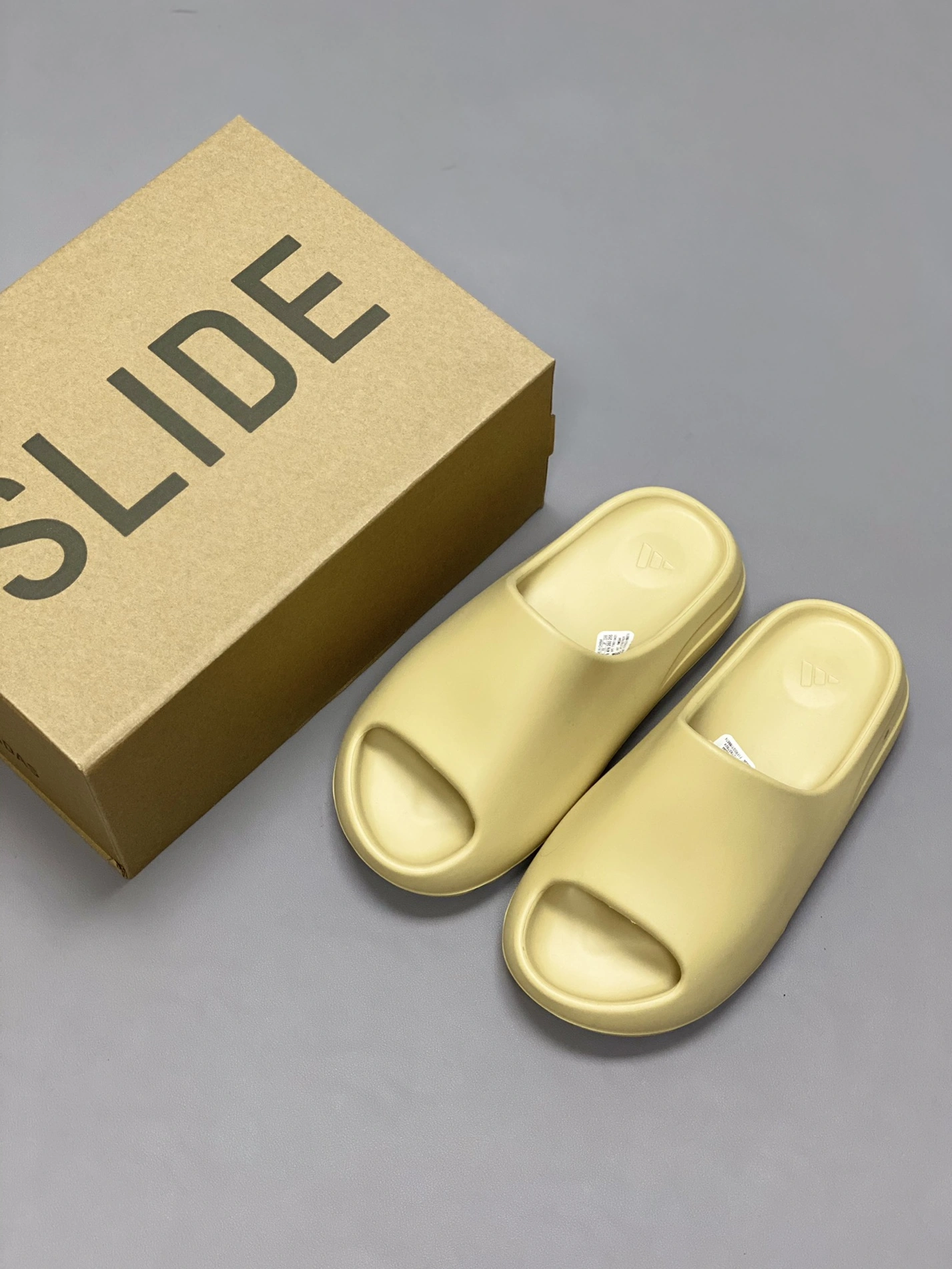 Stylish 9785 Adidas Yeezy Slippers For Men