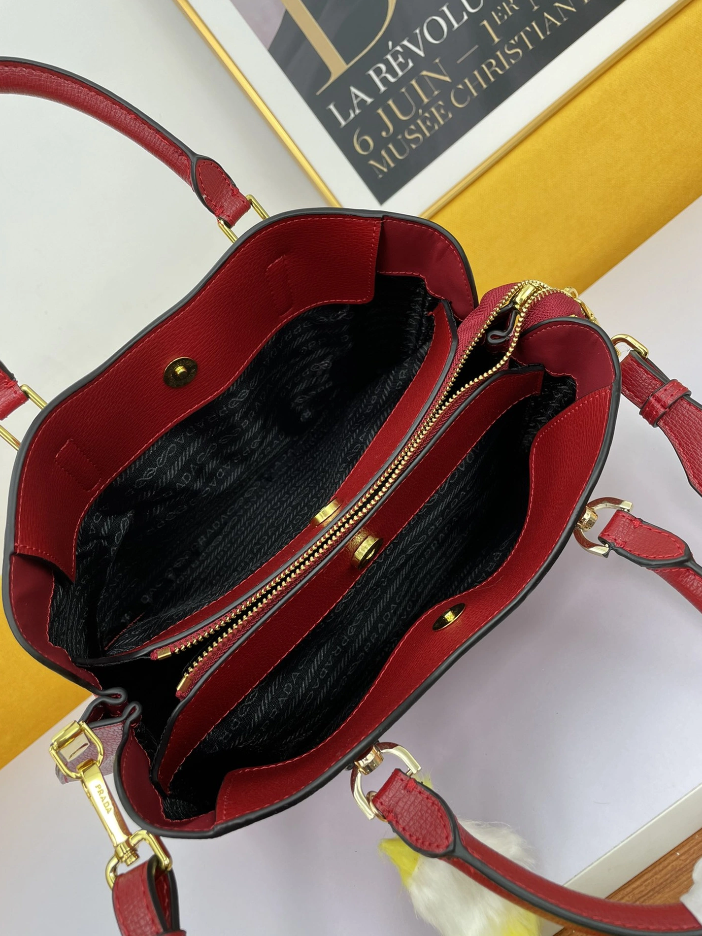 Stylish 9895 Prada AAA Quality Handbags For Women