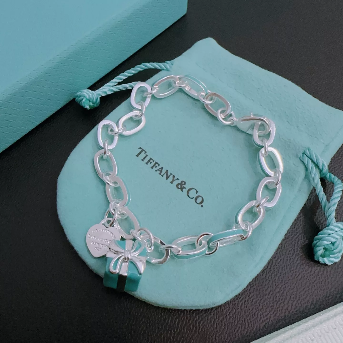 Tiffany Bracelets Minimalist 8842