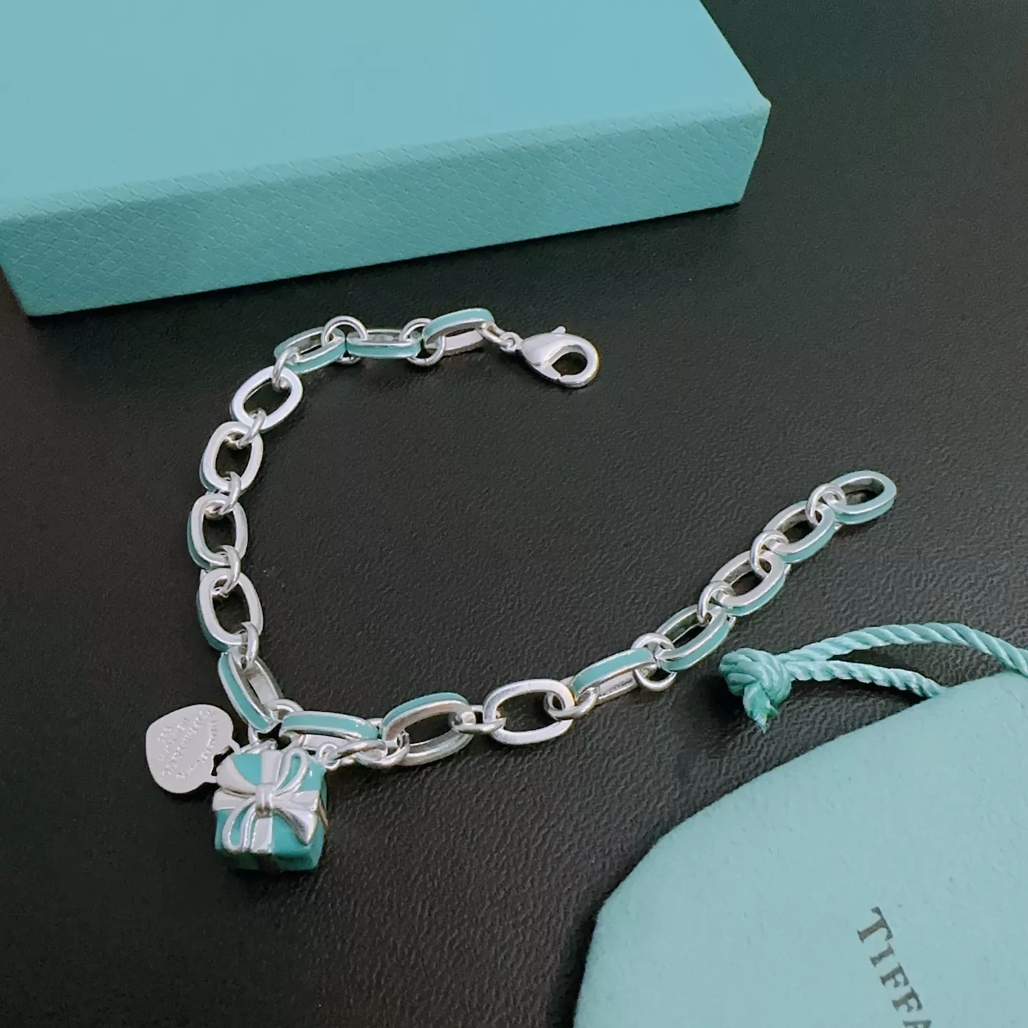 Tiffany Bracelets Minimalist 8842