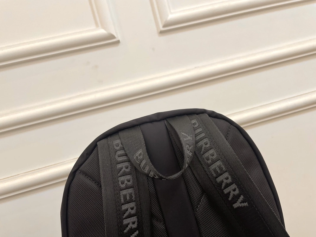 Timeless 1026 Burberry AAA Man Backpacks
