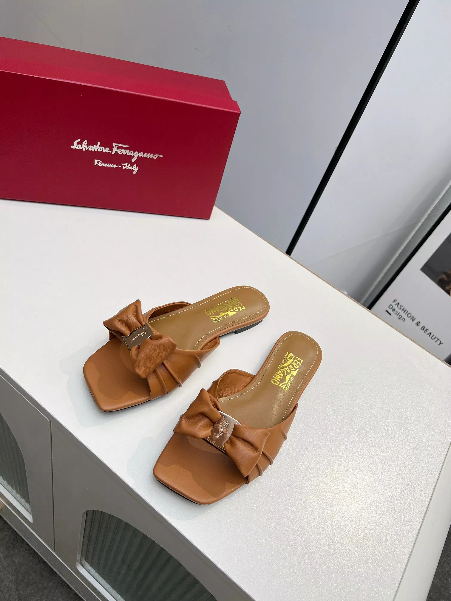 Timeless 1194 Salvatore Ferragamo Slippers For Women