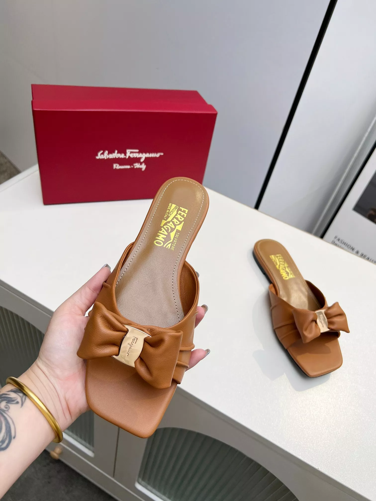 Timeless 1194 Salvatore Ferragamo Slippers For Women