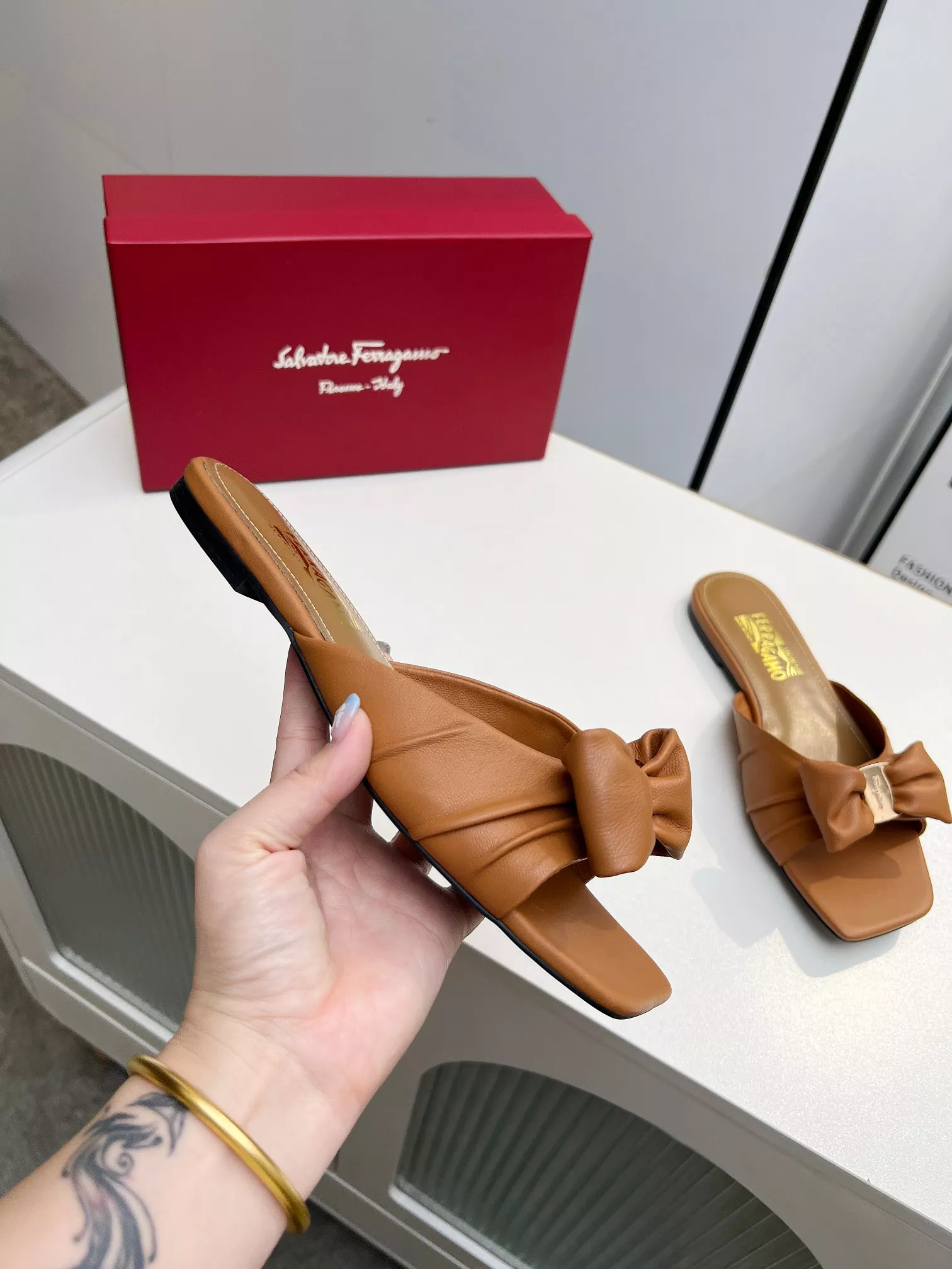 Timeless 1194 Salvatore Ferragamo Slippers For Women