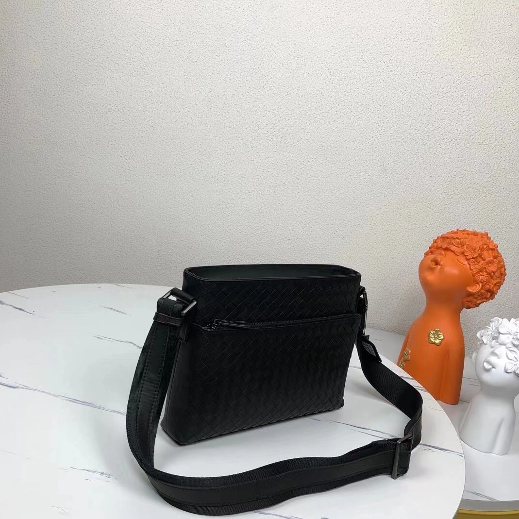 Timeless 1297 Bottega Veneta AAA Man Messenger Bags