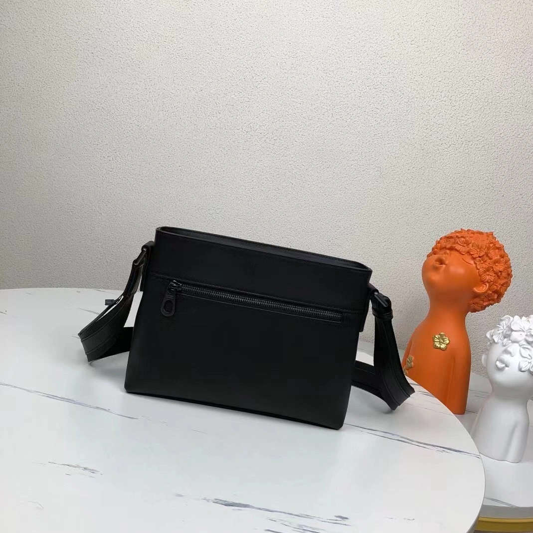 Timeless 1297 Bottega Veneta AAA Man Messenger Bags
