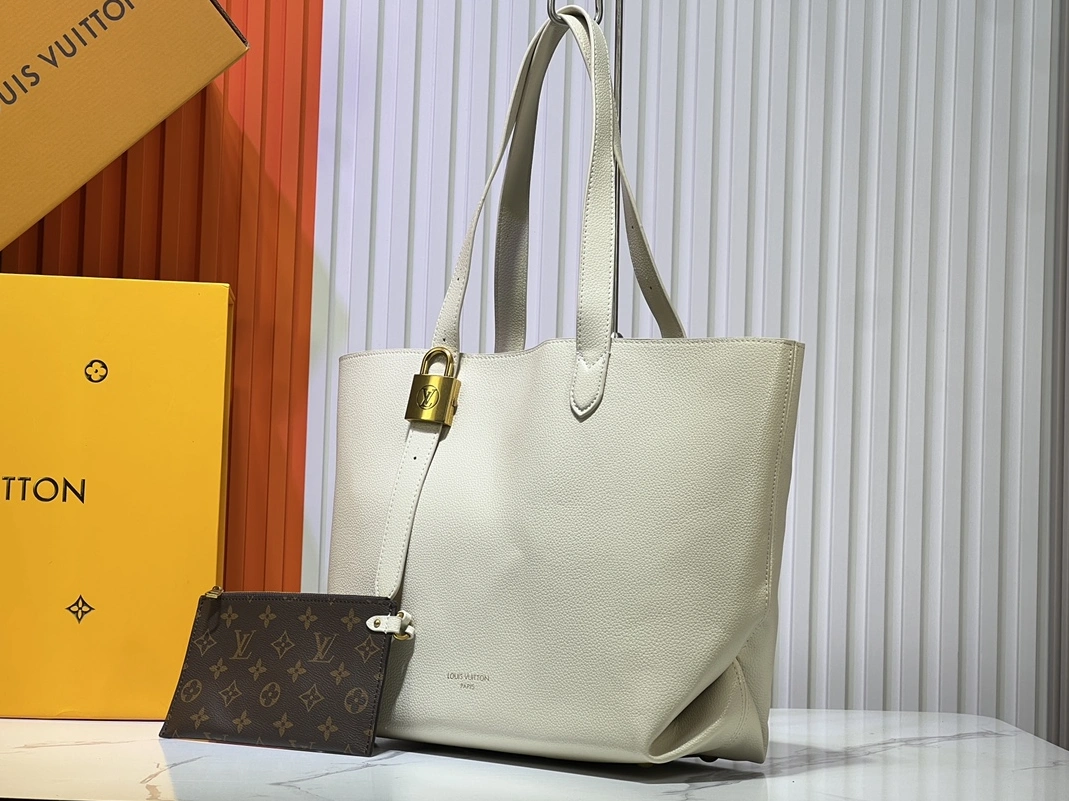 Timeless 1530 Louis Vuitton AAA Quality Shoulder Bags For Women