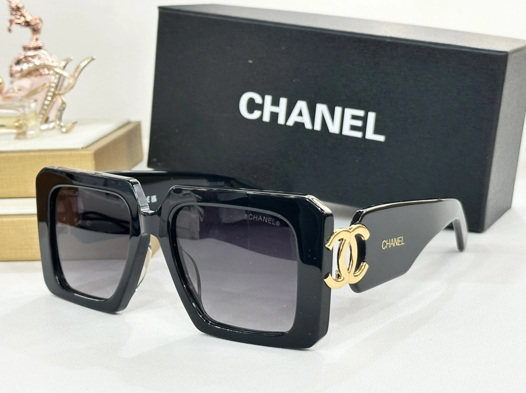 Timeless 1586 Chanel AAA Quality Sunglasses
