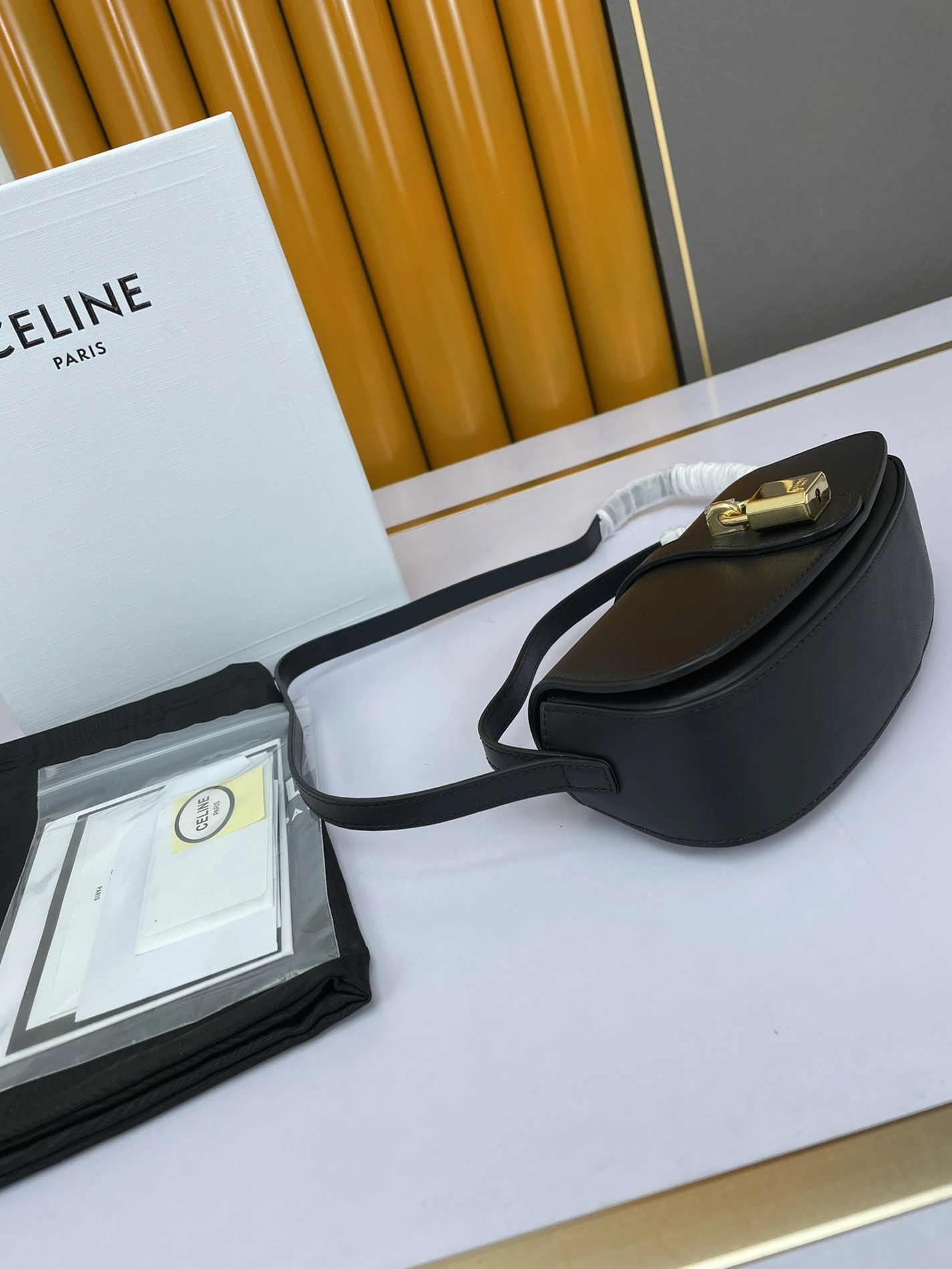 Timeless 1829 Celine AAA Quality Messenger Bags For Women