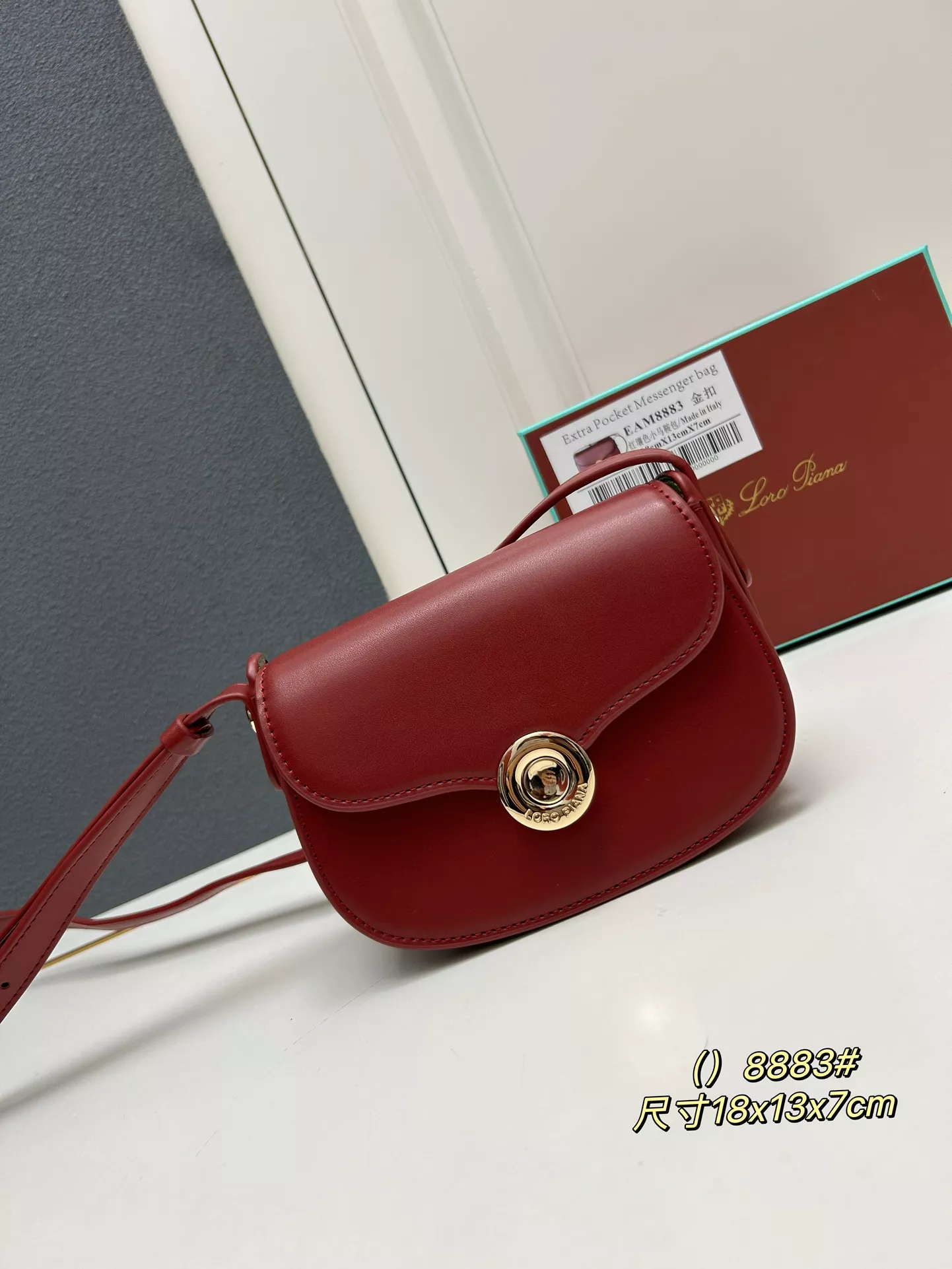 Timeless 1870 Loro Piana AAA Quality Messenger Bags For Women