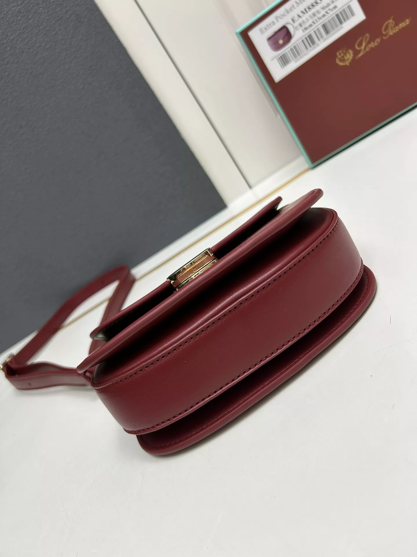 Timeless 1870 Loro Piana AAA Quality Messenger Bags For Women