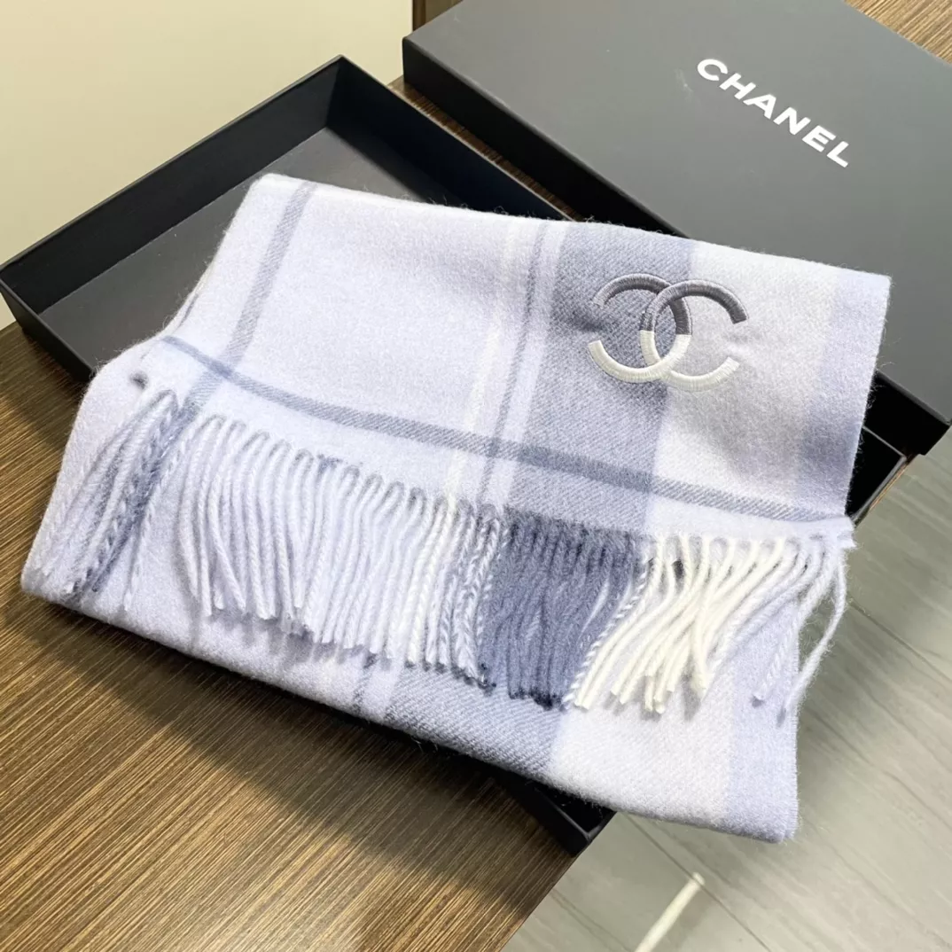 Timeless 1932 Chanel Scarves For Women