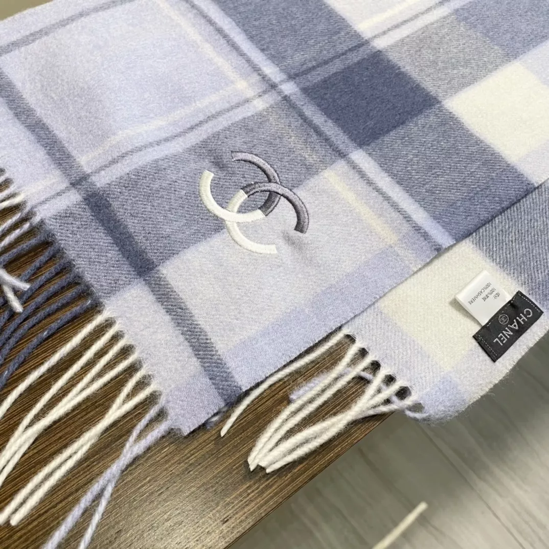 Timeless 1932 Chanel Scarves For Women