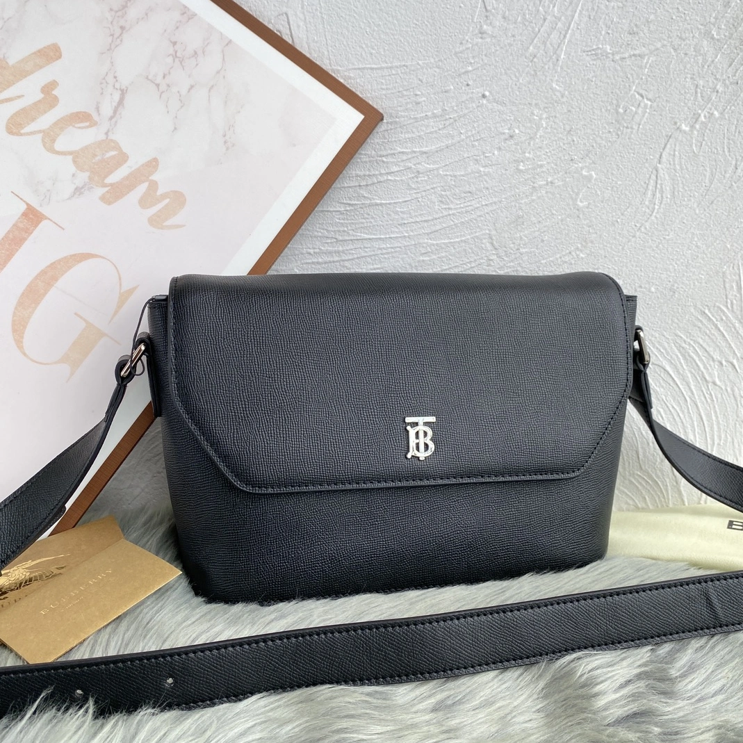 Timeless 2017 Burberry AAA Man Messenger Bags