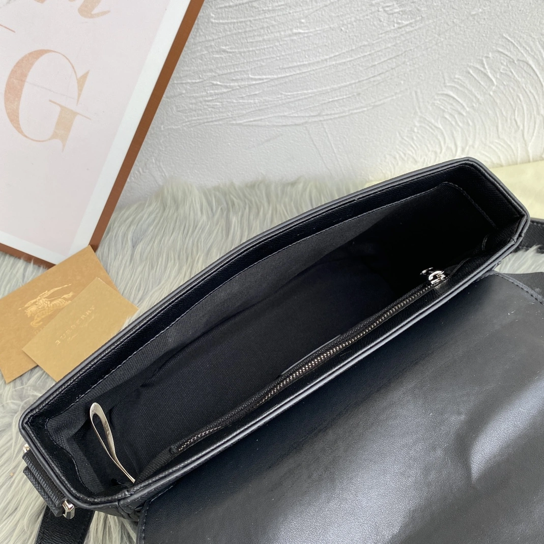 Timeless 2017 Burberry AAA Man Messenger Bags